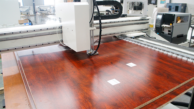 EXCITECH CNC စက်ယန္တရားစင်တာ၏ စက်ကိရိယာများကို အသုံးပြု၍ အဝိုင်းလေးတူးလ်မဂ္ဂဇင်းဖြင့်၊ Henan-DAESHIN သည် အမျိုးသားအသိဉာဏ်ထုတ်လုပ်ရေးရှေ့ပြေးပရောဂျက်အဖြစ် ချီးမြှင့်ခံခဲ့ရသည့် DASHIN HOME DESIGN စက်ရုံကို ဖန်တီးခဲ့သည်။